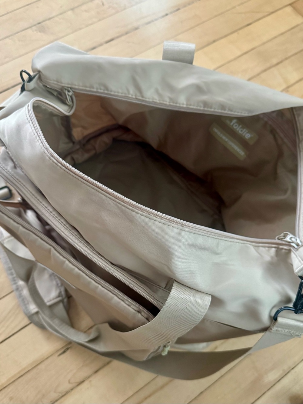 The Foldie Travel Tote Bag with Front Pocket - Casual Weekend Carryall - Picture 8 of 8